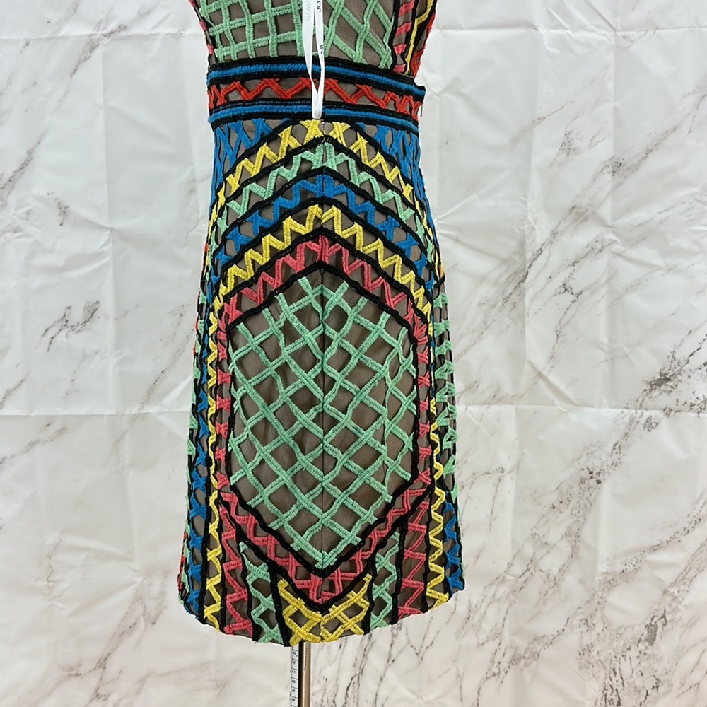 Jovani‎ Rare find embroidered mesh over nude satin size 4 - Picture 12 of 16